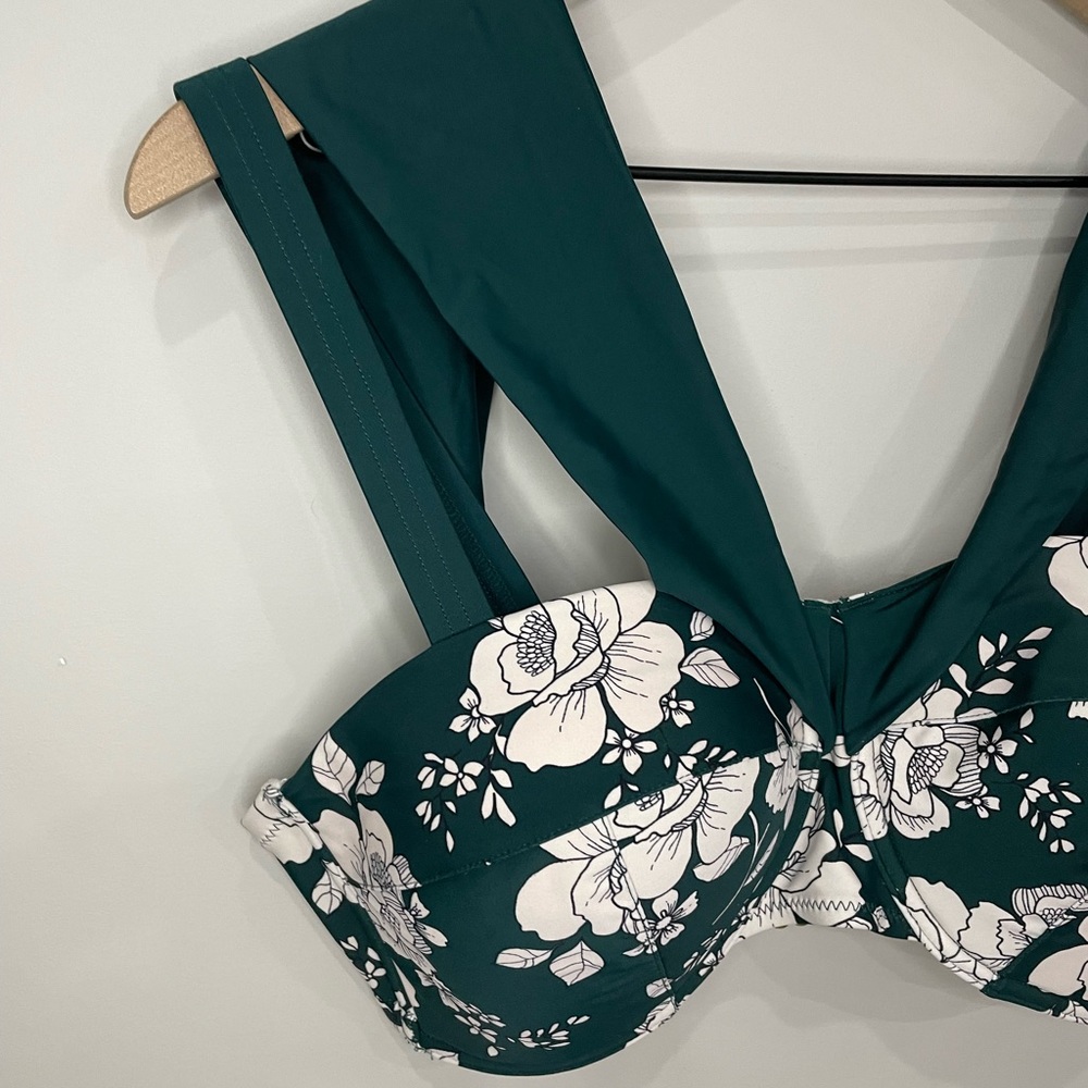 Adore Me NWT floral bikini top - Picture 2 of 13